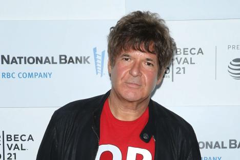 Clem Burke dead: Blondie drummer dies after private battle with cancer as band pay tribute