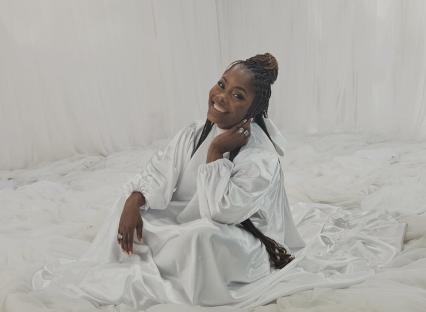 Onos Ariyo’s “Adoration” is a Celebration of God’s Faithfulness | Watch