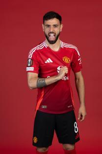 Portrait of Bruno Fernandes in a Manchester United jersey.