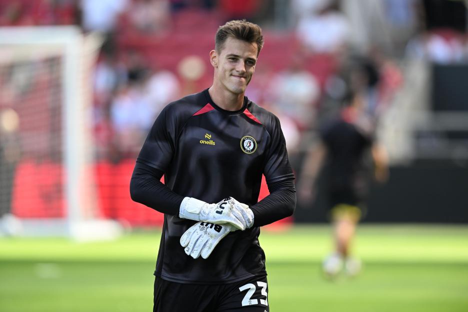 Radek Vitek, Bristol City goalkeeper, warming up.
