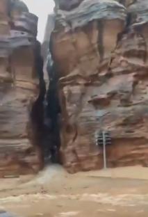 Flash flood in Petra, Jordan, forcing tourist evacuation.