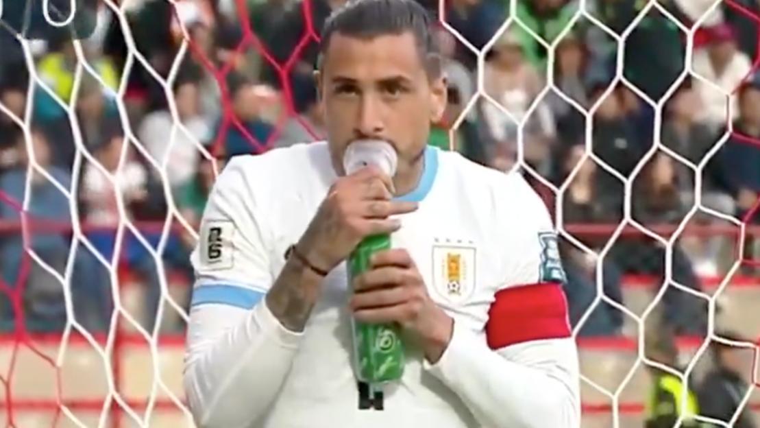 ‘One day someone is going to die’ – Fans concerned as struggling Uruguay star forced to take OXYGEN 4km above sea level