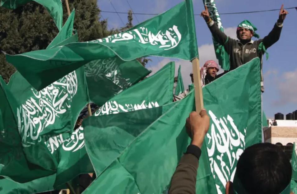 Hamas signals readiness for immediate Gaza ceasefire talks amid renewed violence