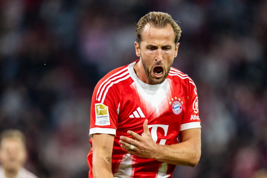 Harry Kane of FC Bayern München celebrating a goal.