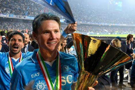 Scott McTominay of SSC Napoli celebrates with teammates after winning the Serie A championship.
