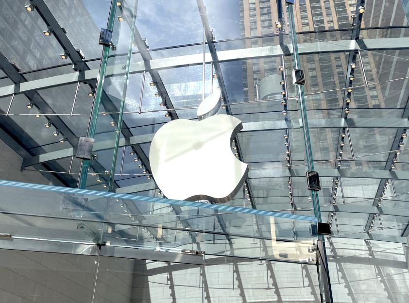 iPhone Manufacturer Faces £1.5 Billion Lawsuit Defeat Over 'Excessive' App Store Fees—Customers May Receive £75 Payouts!