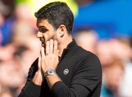 Mikel Arteta reacting during a soccer match.