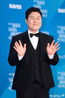 Stars Grace The Red Carpet At 61st Baeksang Arts Awards 30