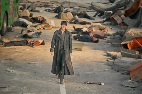 Lee Min Ho Transforms Into A Novel Protagonist With A Regression Ability In New Film “Omniscient Reader” 3