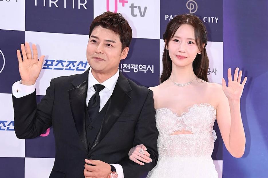 Jun Hyun Moo And YoonA To Reunite As Hosts For 4th Blue Dragon Series Awards