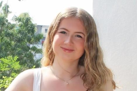 TikTok star Dominique McShain dies aged 21 after tragic year-long battle with colon cancer