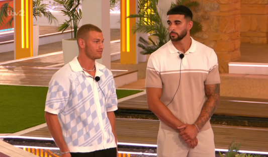 Furious Love Island fans slam cliffhanger as HUGE twist revealed in shock dumping
