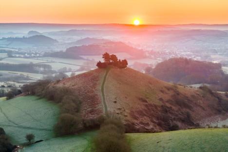 Temperatures plunge as low as -5C in dramatic shift as Met Office warns freezing winds & cold spell to hit UK this week