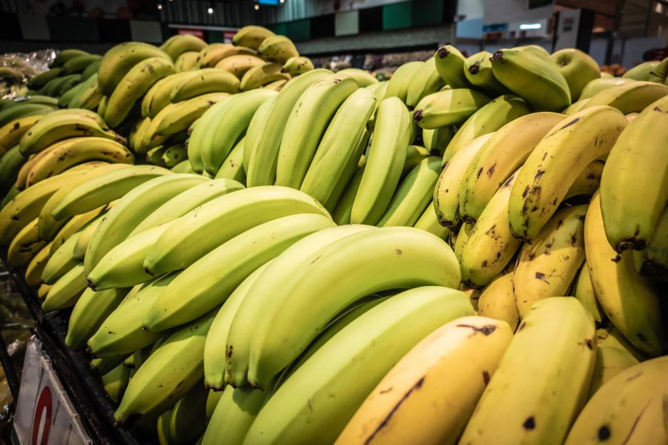 Bananas will stay fresh for weeks even if left in a fruit bowl by using a $2 Walmart product you already have in kitchen
