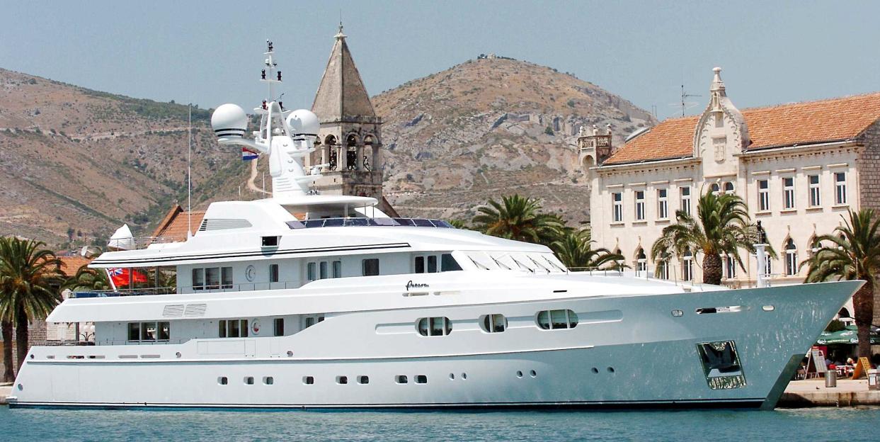 BERNIE ECCLESTONE OUT AND ABOUT IN TROGIR, CROATIA - 21 JUL 2005