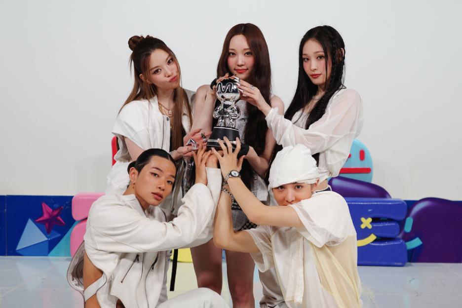 Watch: ALLDAY PROJECT Takes 1st-Ever Win For “FAMOUS” On “M Countdown”; Performances By aespa, LE SSERAFIM, And More