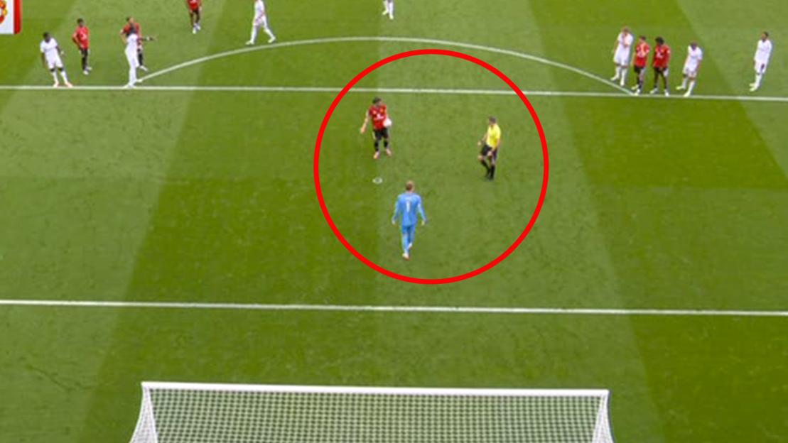 Man Utd fans convinced referee is to blame for Bruno Fernandes missing penalty as captain blasts horror effort over