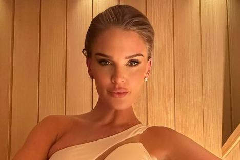 Danielle Lloyd looks incredible in very glam sauna selfie after opening up about skin cancer battle