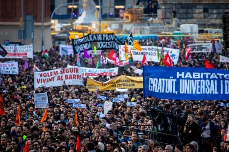 Large protest in Barcelona demanding action on the housing crisis.