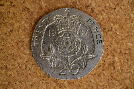 Rare minting error to spot on 20p coin that sold for 1160 TIMES its worth after sparking fierce eBay bidding war