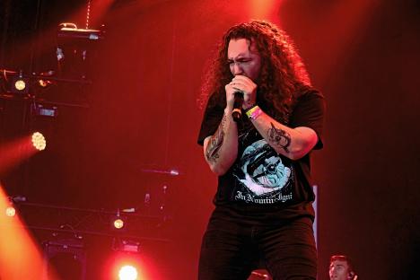 Eric Vanlerberghe of I Prevail performing at the Pinkpop festival.