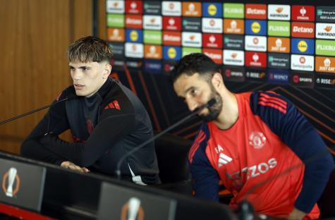 Alejandro Garnacho and Ruben Amorim at a press conference.