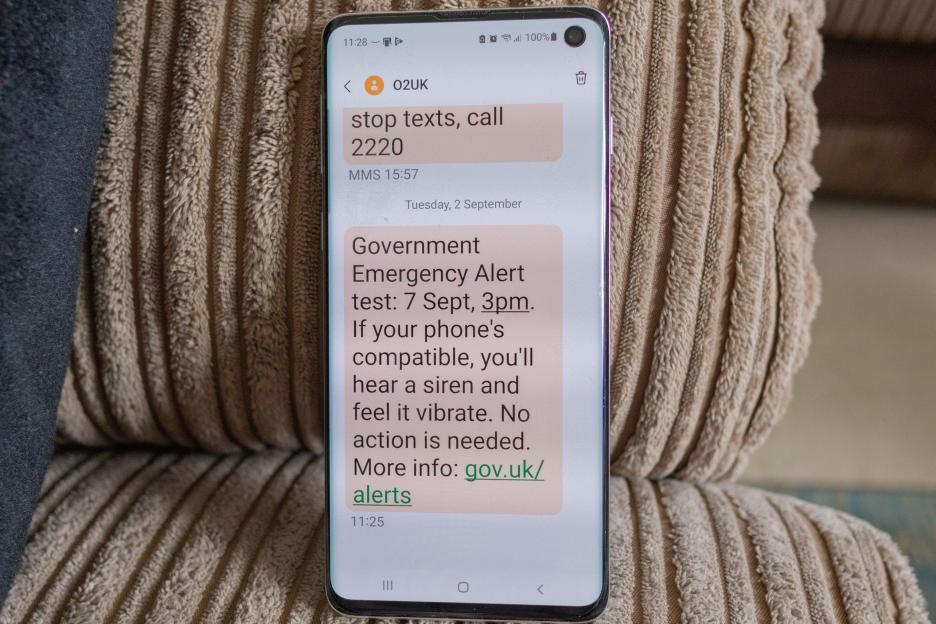 Text message alert about UK government emergency alert system test.