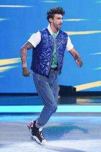 Chris Taylor ice skating on Dancing on Ice.