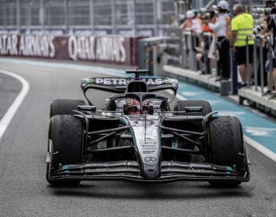 May 4, 2025, Miami, Florida, U.S: Former Olympic Down Hill Skier LINDSEY VONN taking in the grid experience in Miami. 04 May 2025 Pictured: May 4, 2025, Miami, Florida, U.S: 63 GEORGE RUSSELL Mercedes Petronas Formula One Team pulling into third place finish. Photo credit: ZUMAPRESS.com / MEGA TheMegaAgency.com sales@mega.global