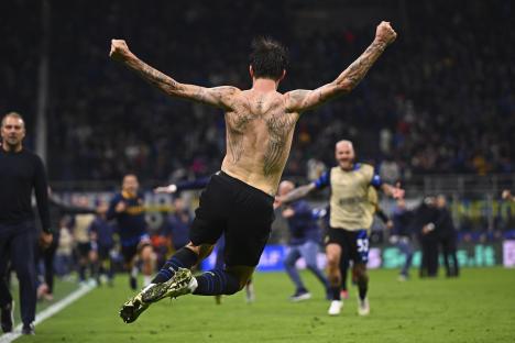 Francesco Acerbi of FC Internazionale Milano celebrating a goal.