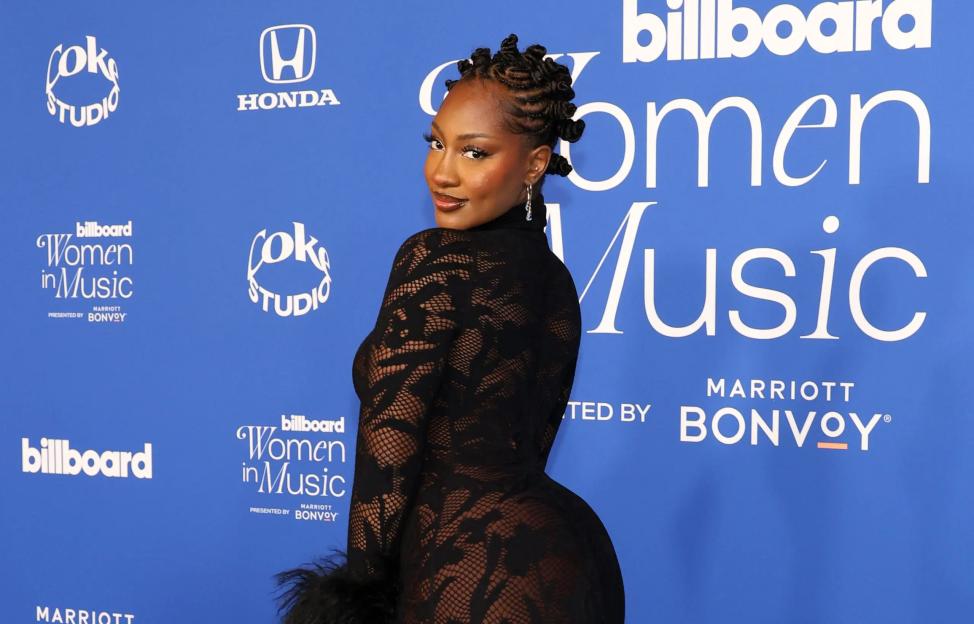 ‘I like older women’ – Fan tells Tems after she hesitates to serenade him because his age [VIDEO]