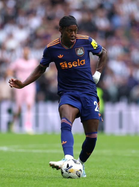 Anthony Elanga of Newcastle United in action during a soccer match.