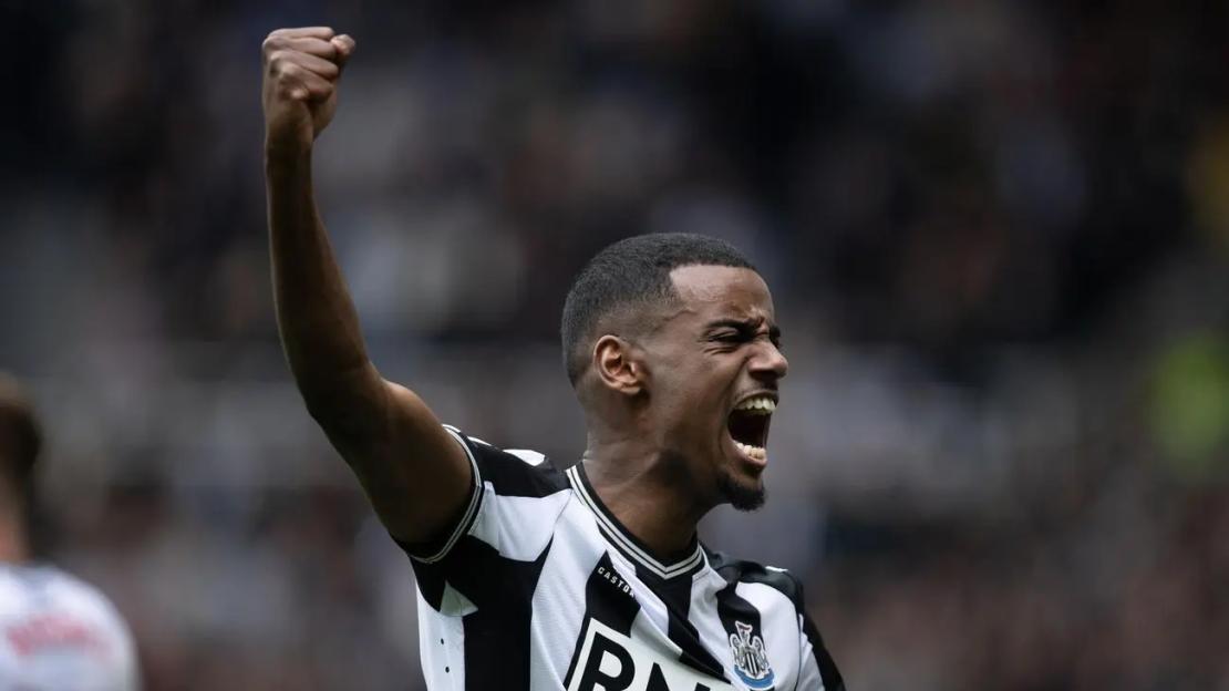 Transfer: Isak finalises agreement with Liverpool until 2031