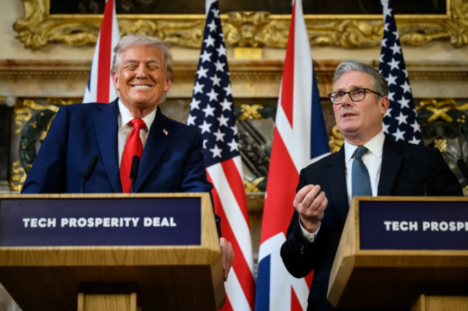 Donald Trump smiling with closed eyes next to Keir Starmer speaking, with American and British flags in the background.