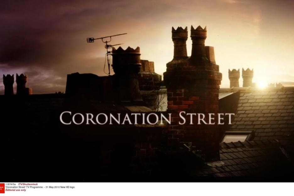 Coronation Street fan-favourite in shock collapse before being rushed to A&E