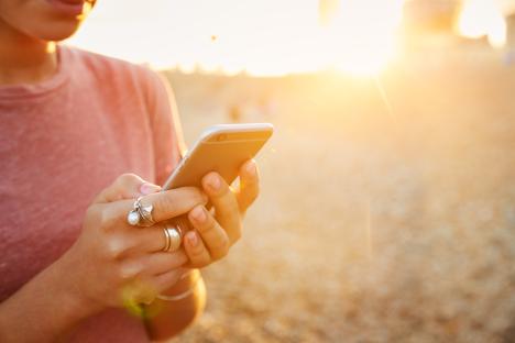 iPhone owners must watch out for important notification this weekend as the weather heats up