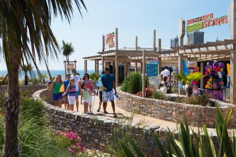 Top Haven holiday park with a seaside bar that ‘feels like Ibiza’ is on one of UK’s best beaches