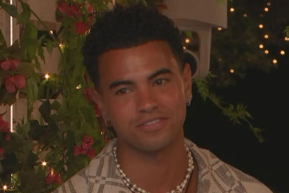Love Island’s Harrison in surprise SNUB to Lauren after having sex with her and quitting the villa