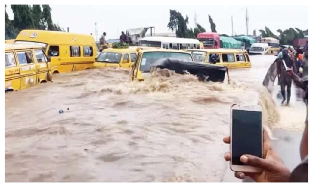 FG puts 32 states, 832 communities on flood alert