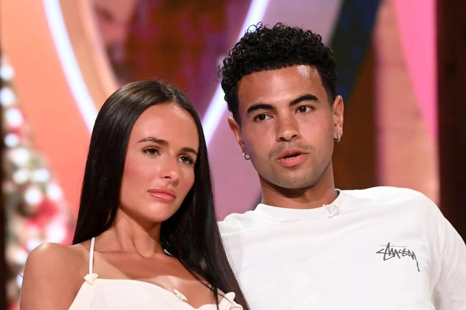 Love Island fans slam Harrison’s ‘scripted’ apology as he reunites with Lauren on Aftersun after quitting villa