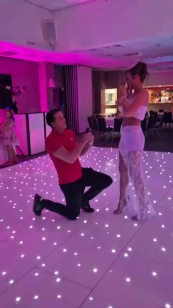 Noah Price proposing to Venezuela Fury.
