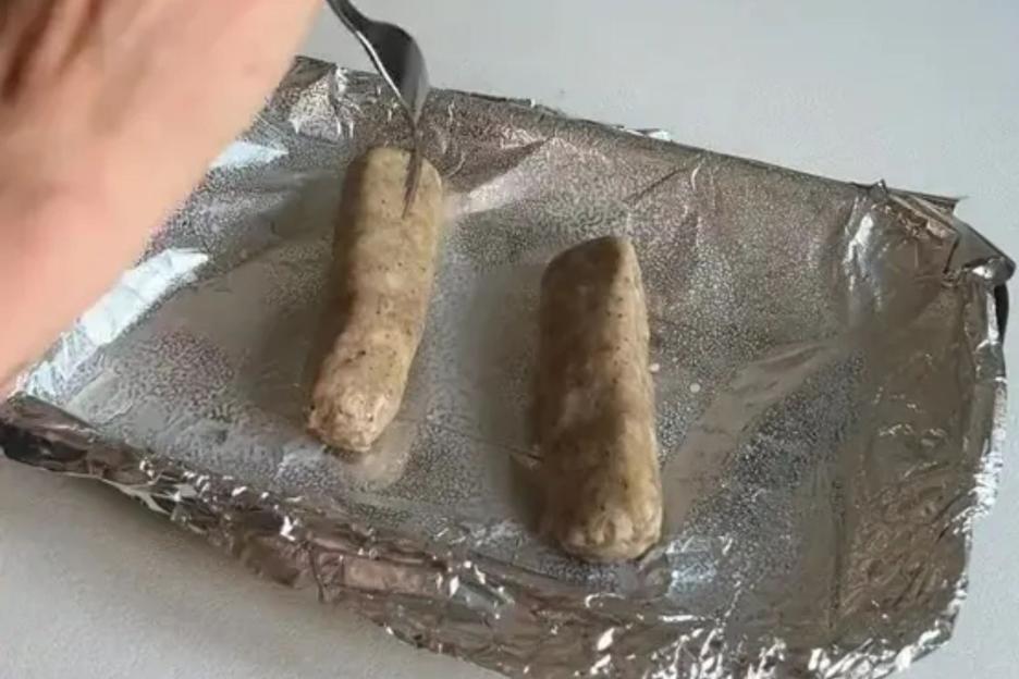 ‘It’s a choking hazard!’ parents warn as mum shows off her 7-month-old’s dinner & many warn there’s ‘far too much salt’