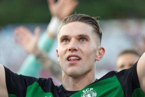 Gyokeres ‘REJECTS Prem giants’ amid Man Utd and Arsenal interest but Sporting row could see transfer fee skyrocket