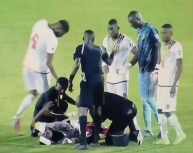 Tottenham's Yves Bissouma Injured Just Nine Seconds into Season Debut, Carried Off on Stretcher