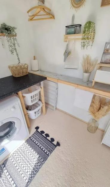 A laundry room makeover using Facebook freebies.