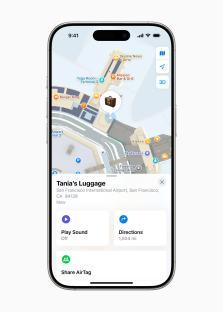 iPhone screen showing AirTag tracking of luggage at San Francisco airport.