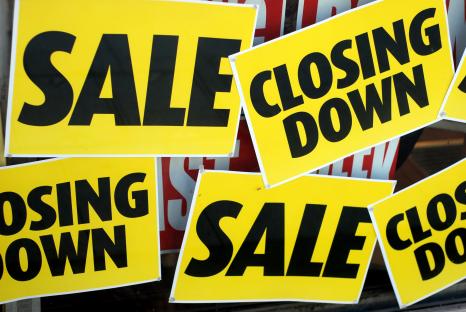 Fake ads warning over major retailer’s closing down sales – how to spot a scam