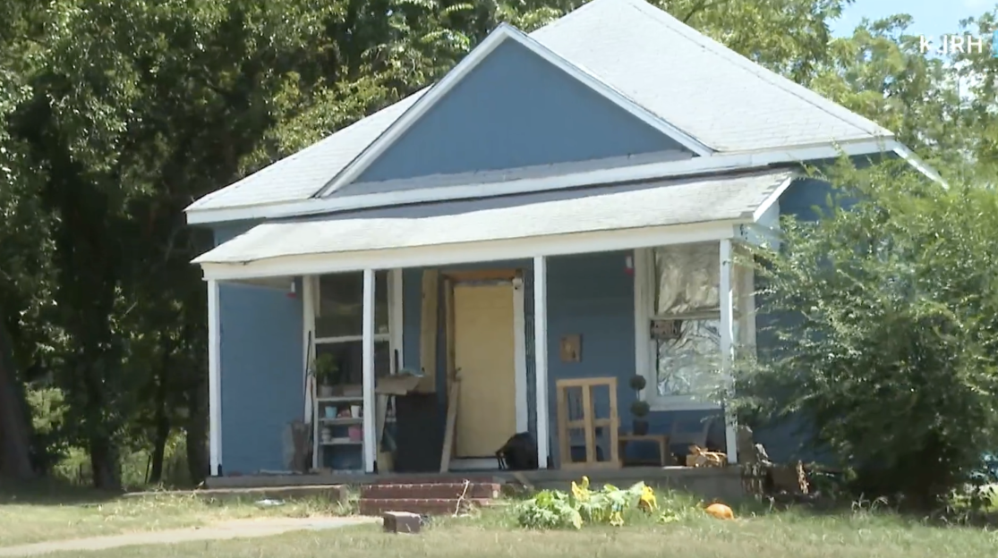 House where a child gave birth.