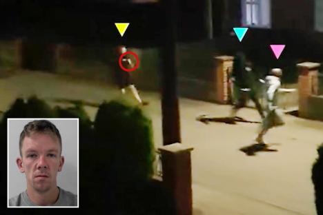 Chilling moment murder victim runs for his life from knife-wielding thug before tragically collapsing in alleyway