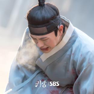 Yook Sungjae&#8217;s Spirit Falls Into Deep Sorrow And Despair In &#8220;The Haunted Palace&#8221; 5